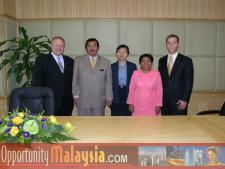 Meeting with the Minister of Higher EducationBernhard Schutte, Chairman of Asia Committee USA, Dato' Dr. Haji Shafie Haji Mohd Salleh, Minister of Higher Education, Boni Chuah, Commercial Attache', Rosnah Majid, CEO - Electronic Business Management Sdn. Bhd., and Patrick Everett, Executive Assistant - Digital Media Network, Inc.